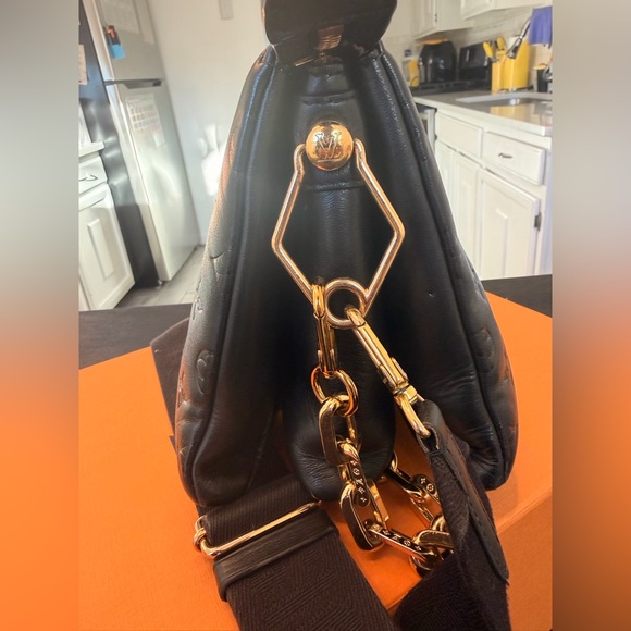 Coussin PM Louis Vuitton Black/Noir in excellent condition - Picture 7 of 16